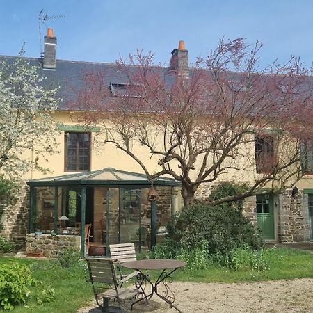 Les Berges De La Planchette Bed & Breakfast Yvignac-la-Tour Dış mekan fotoğraf
