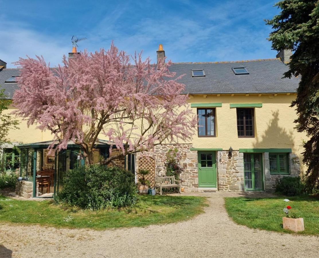 Les Berges De La Planchette Bed & Breakfast Yvignac-la-Tour Dış mekan fotoğraf