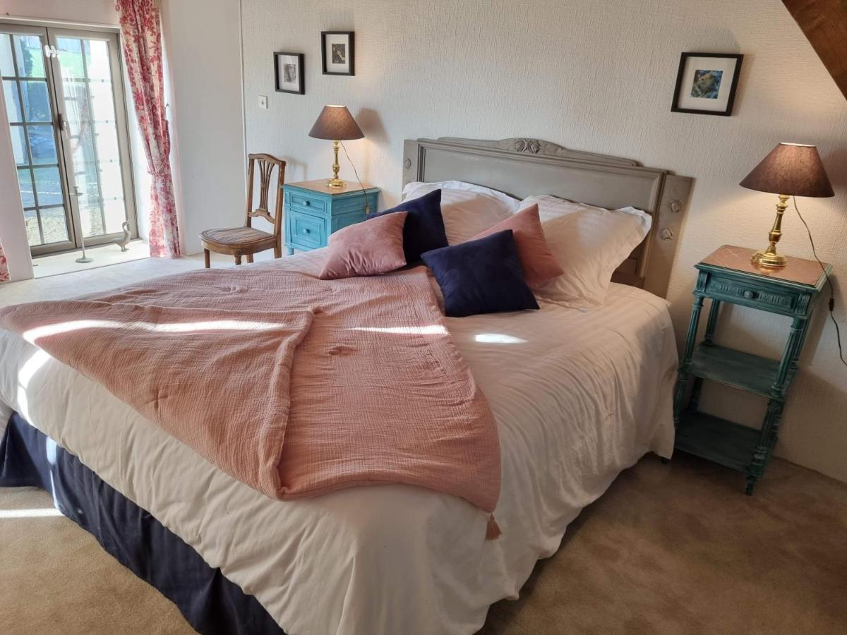 Les Berges De La Planchette Bed & Breakfast Yvignac-la-Tour Oda fotoğraf