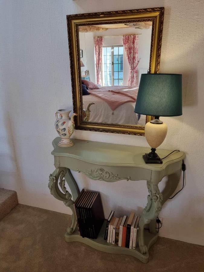 Les Berges De La Planchette Bed & Breakfast Yvignac-la-Tour Oda fotoğraf